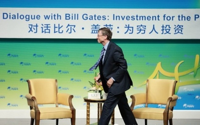 比尔·盖茨最新访谈录：我为穷人代言
